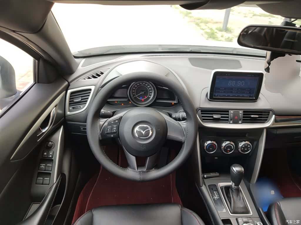 Mazda CX-4, 2017 11