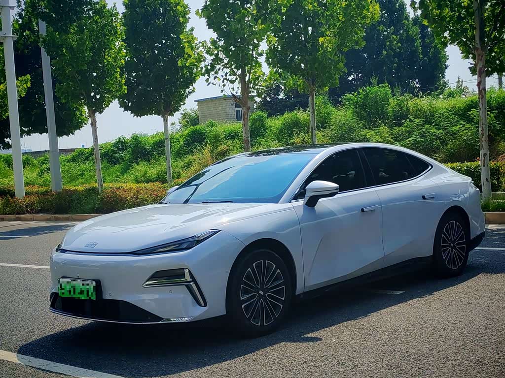 Geely Galaxy Starshine 8