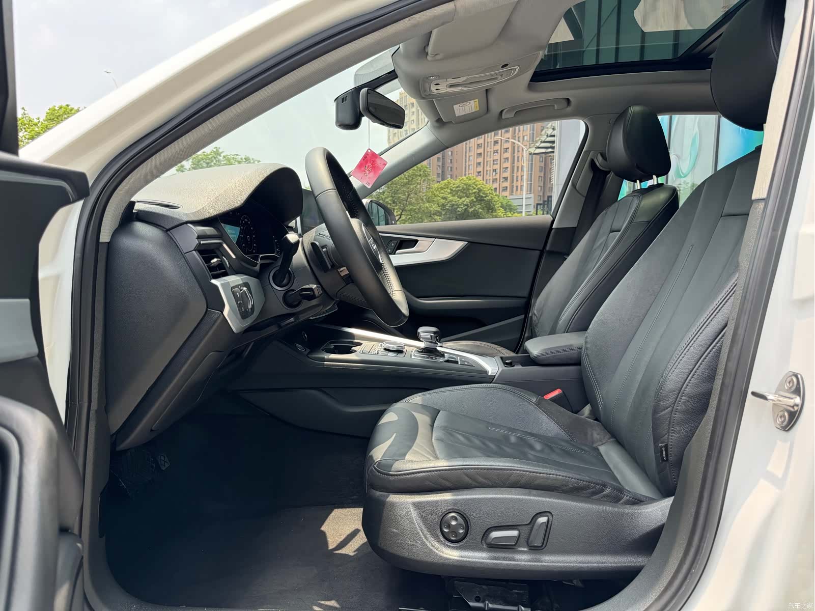 Audi A4L, 2019 13