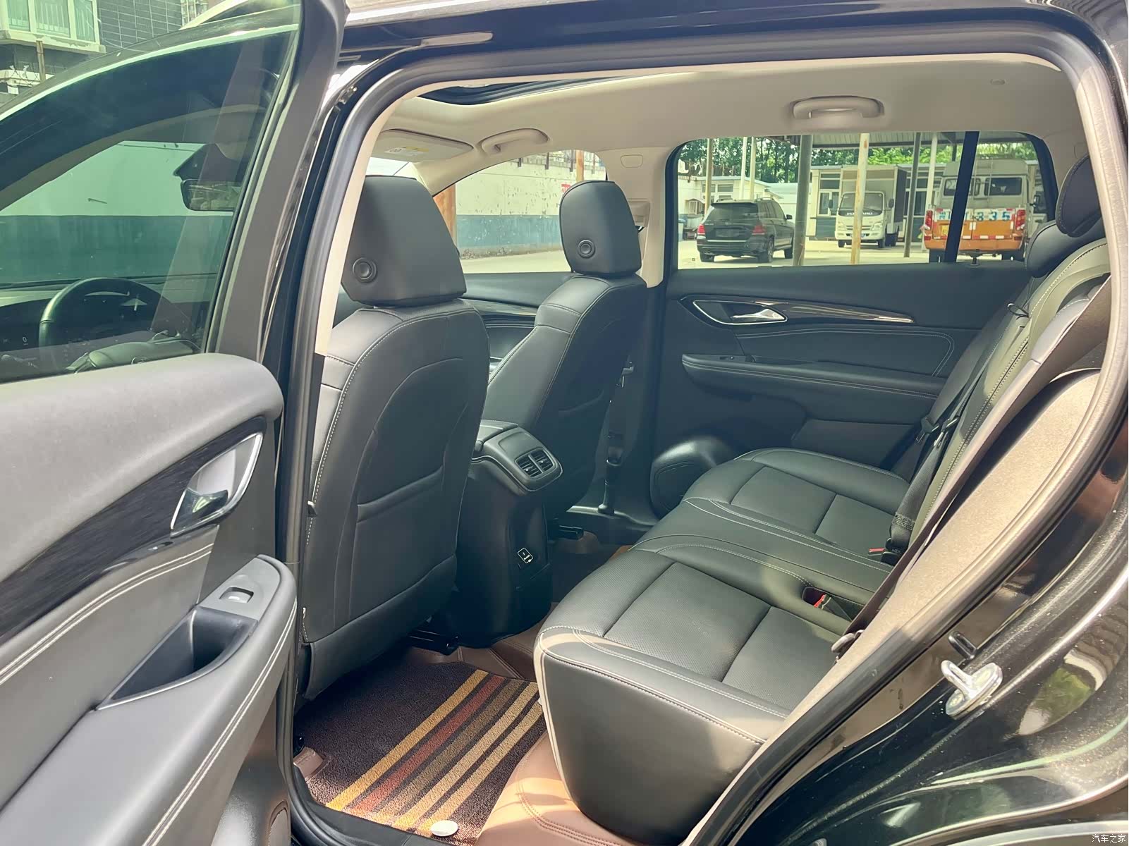 Buick Envision Plus, 2023 все фото