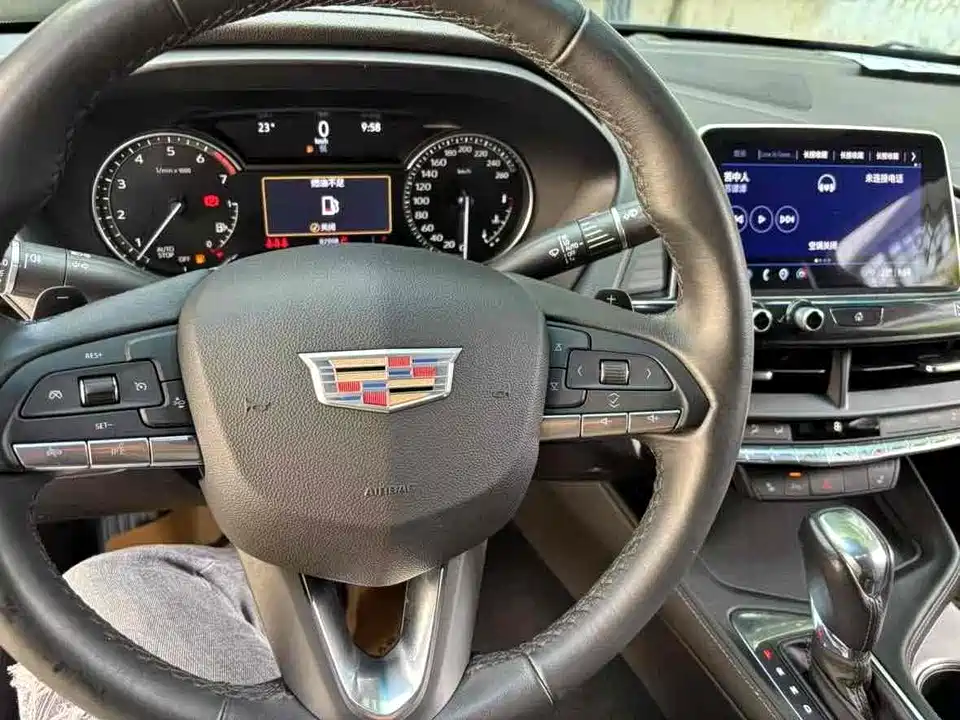 Cadillac CT4