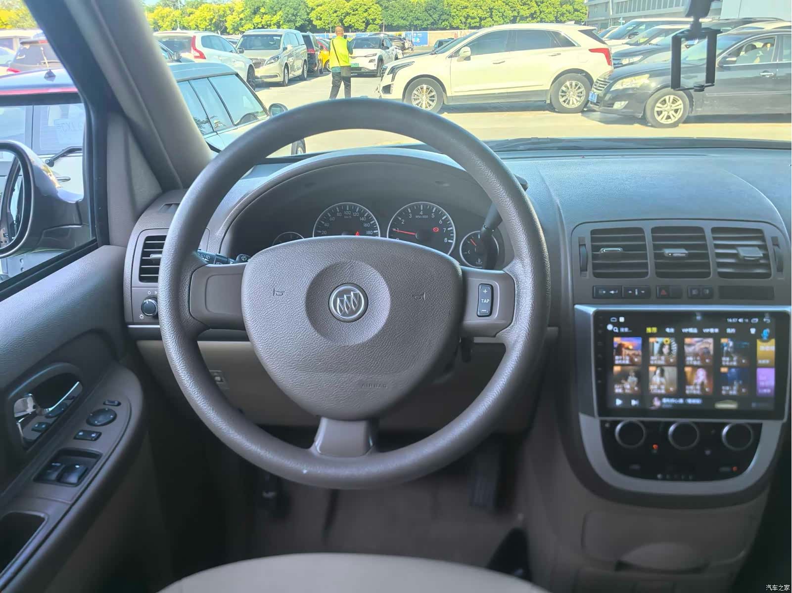Buick GL8, 2016 10