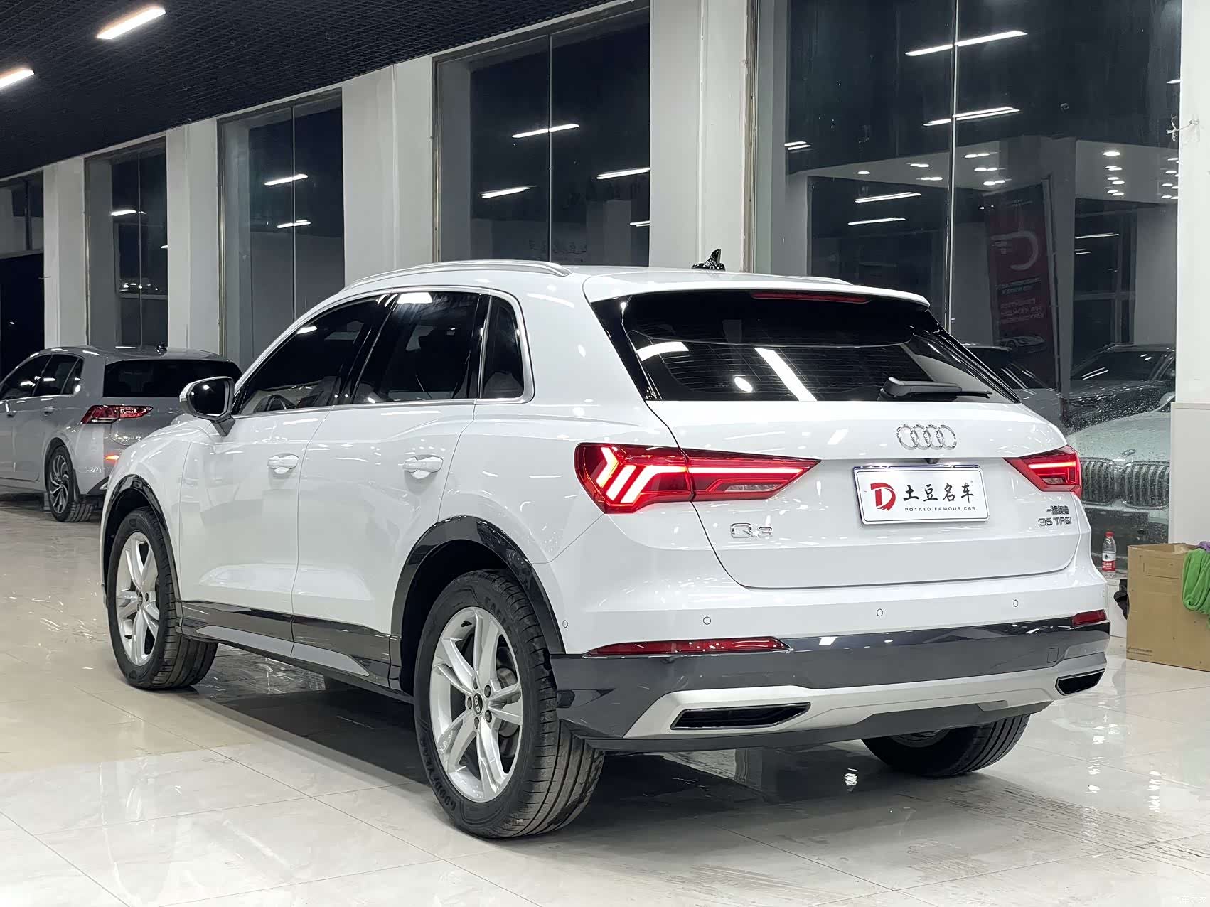 Audi Q3, 2022 4