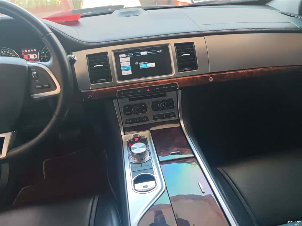 Jaguar XF, 2015 13
