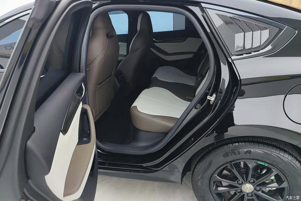 BYD Qin, 2024 11