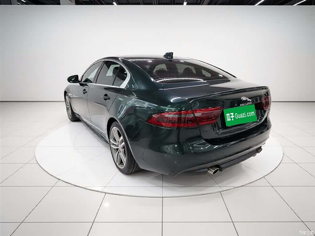 Jaguar XE, 2017 все фото