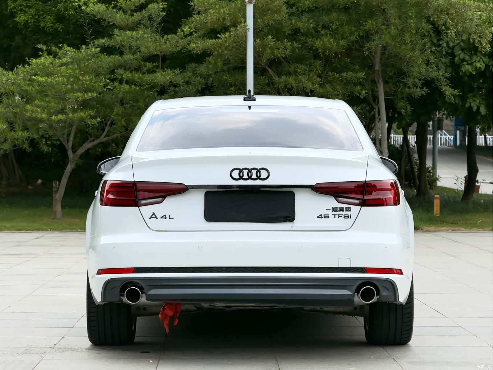 Audi A4L, 2018 все фото