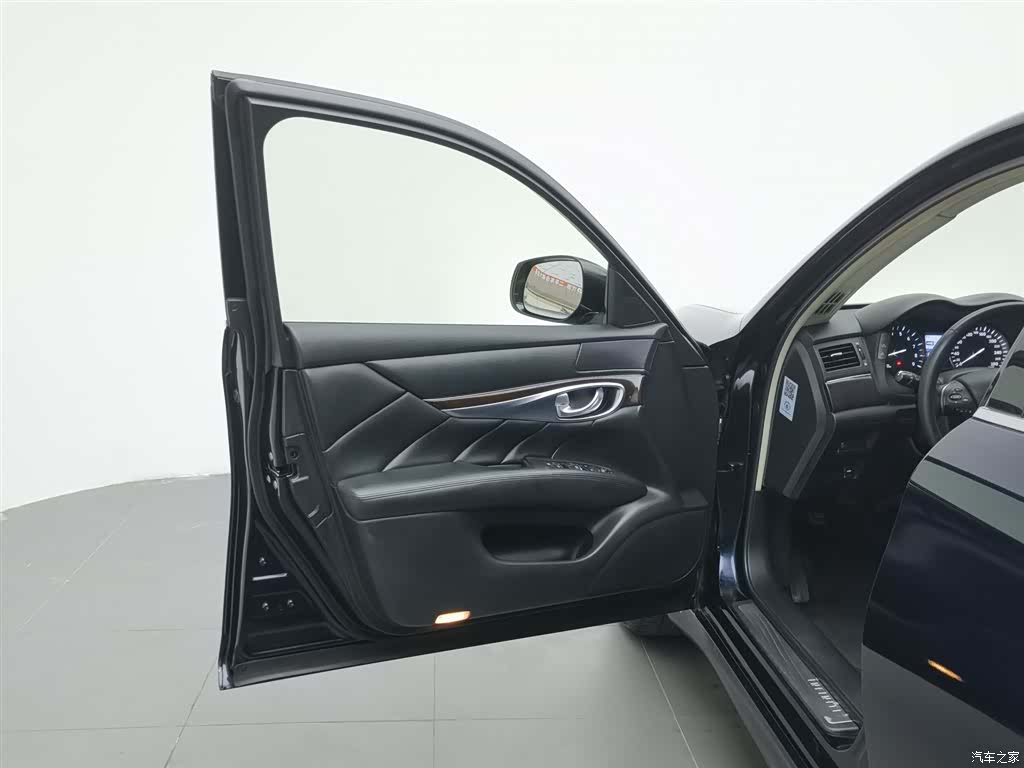 Infiniti Q70, 2017 8