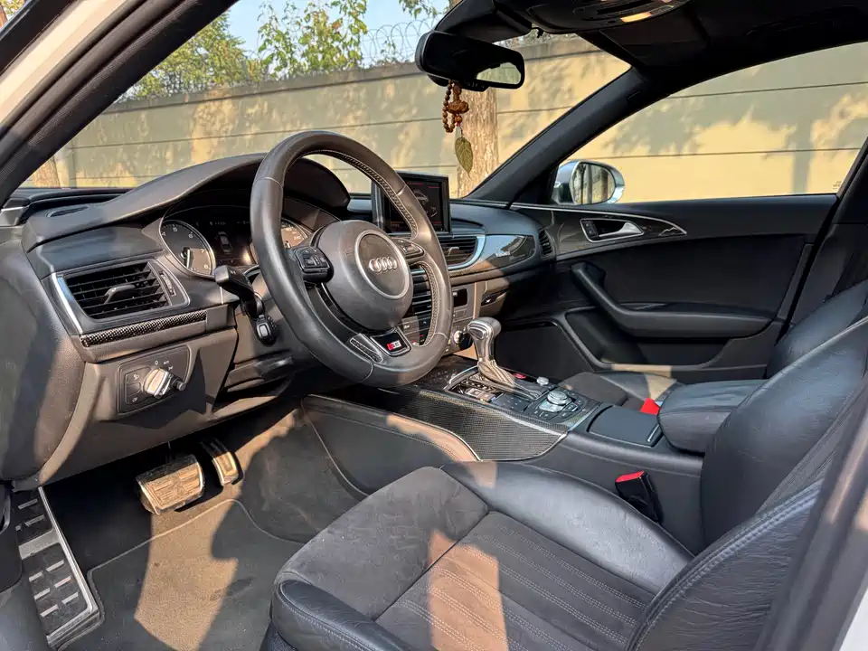 Audi S6