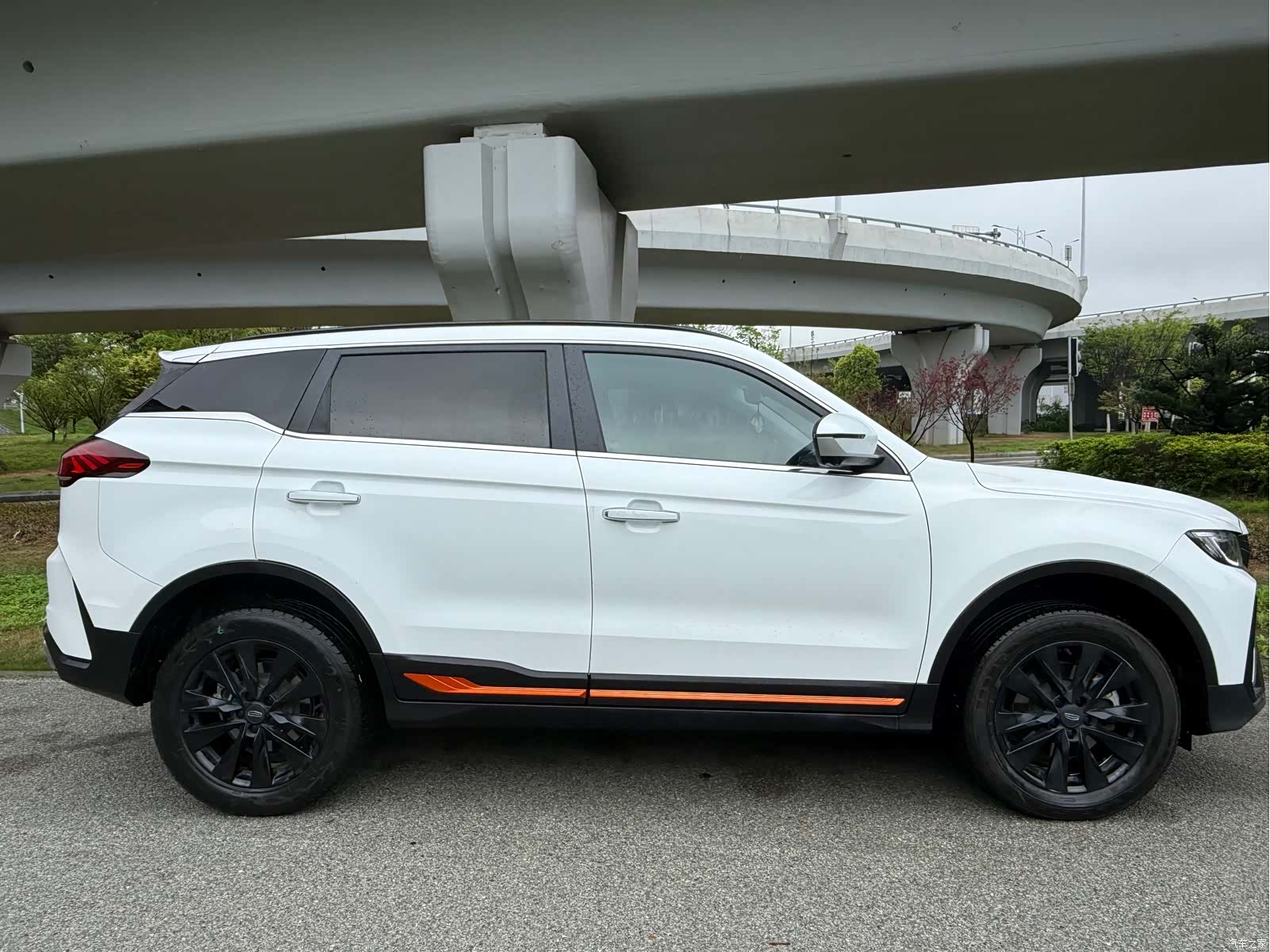 Geely Boyue, 2022 7