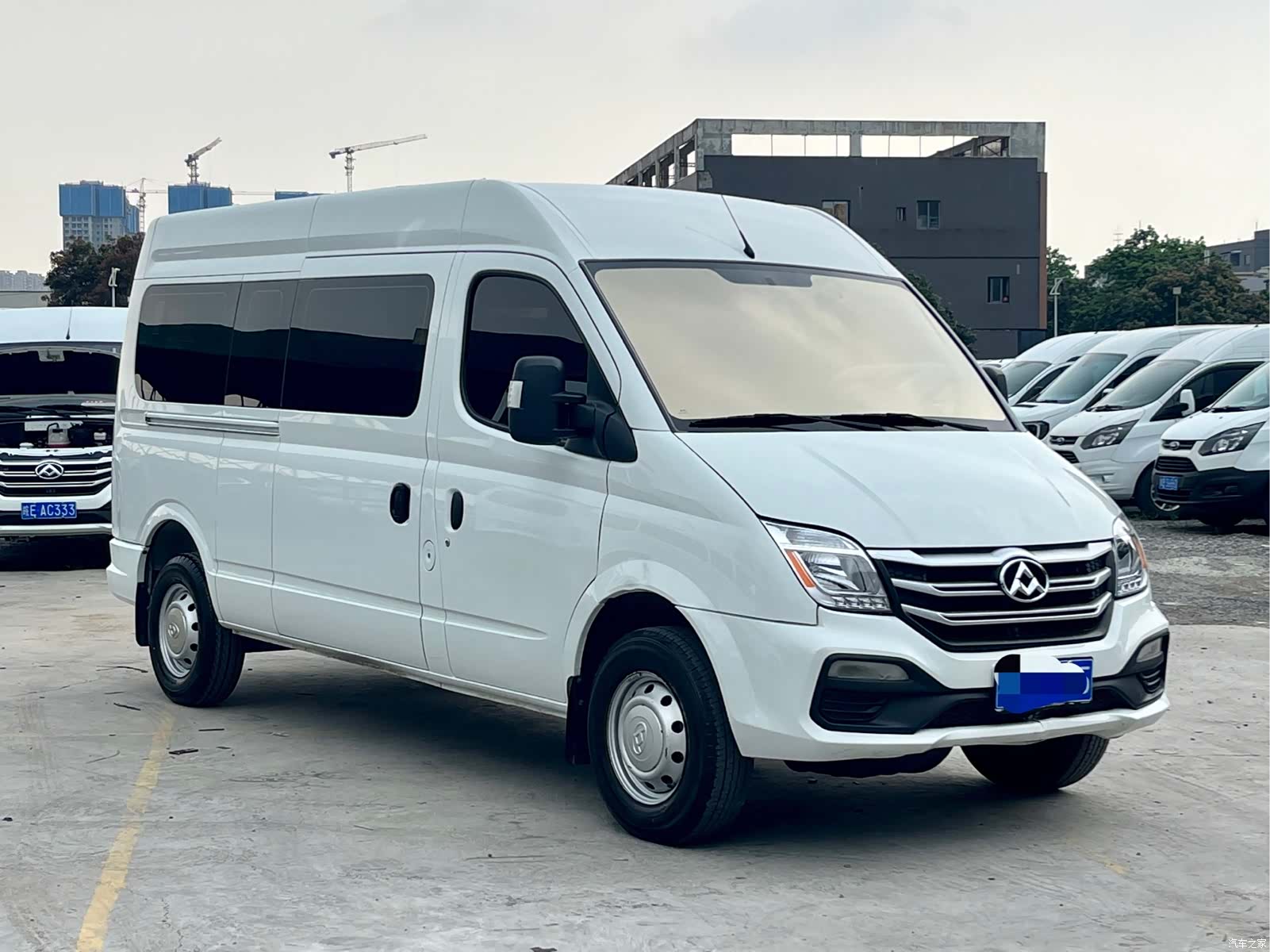 Maxus V80, 2024 3