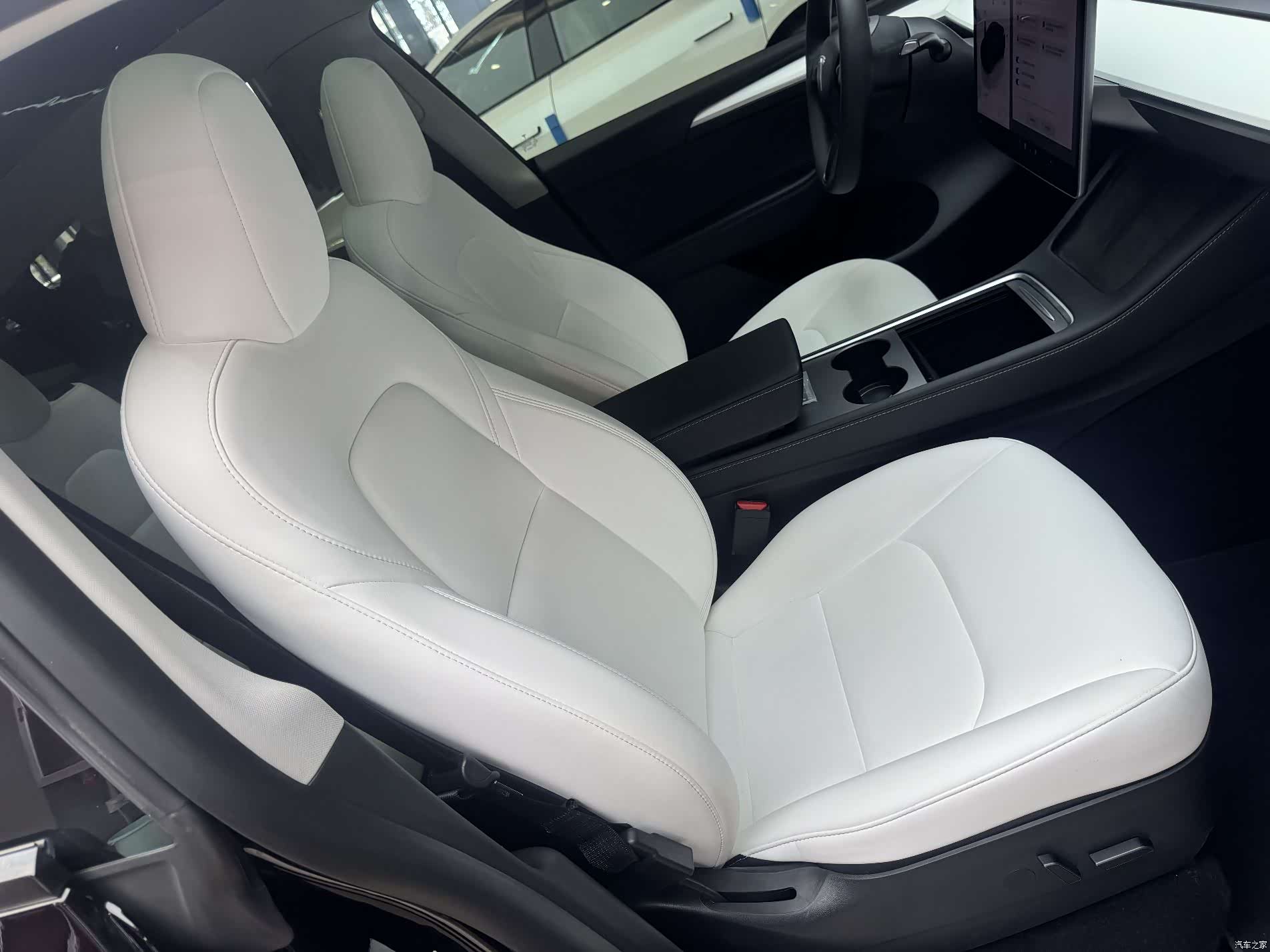 Tesla Model Y, 2022 13