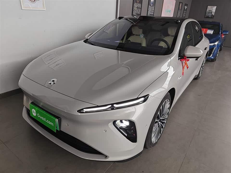 NIO ET7