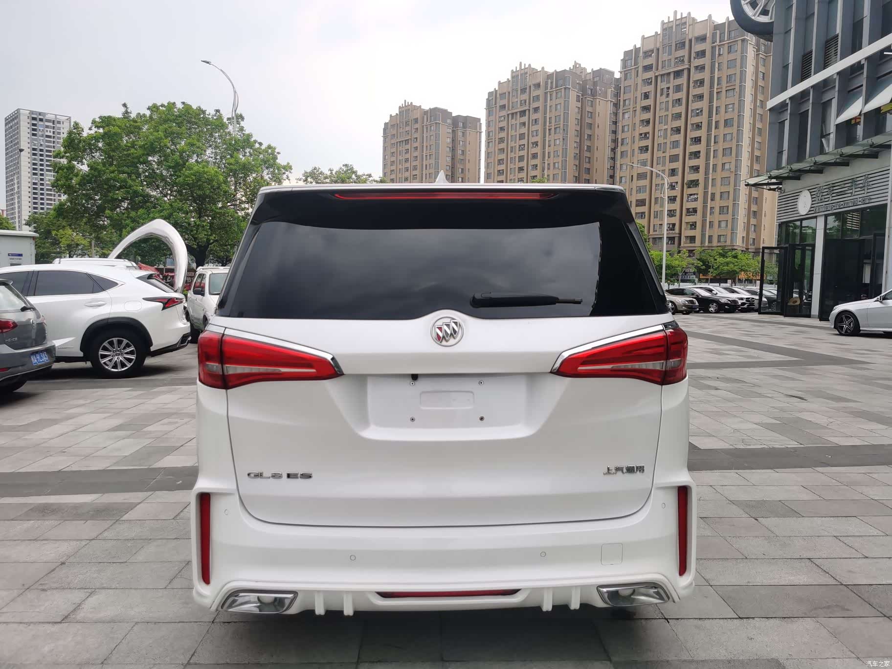 Buick GL8, 2020 4