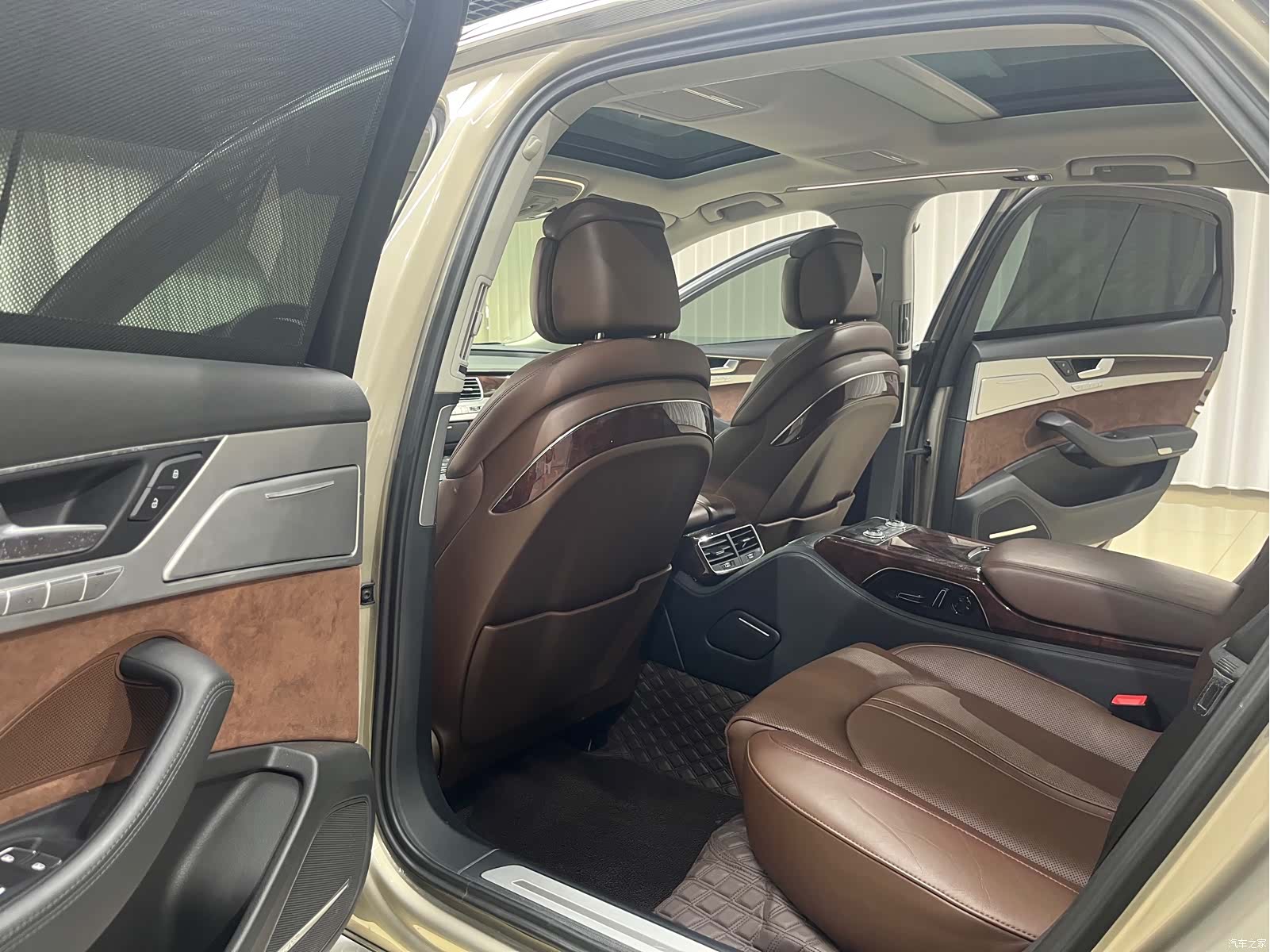 Audi A8L, 2012 10