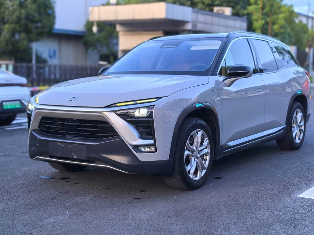 NIO ES8