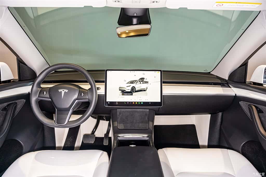 Tesla Model Y, 2023 10