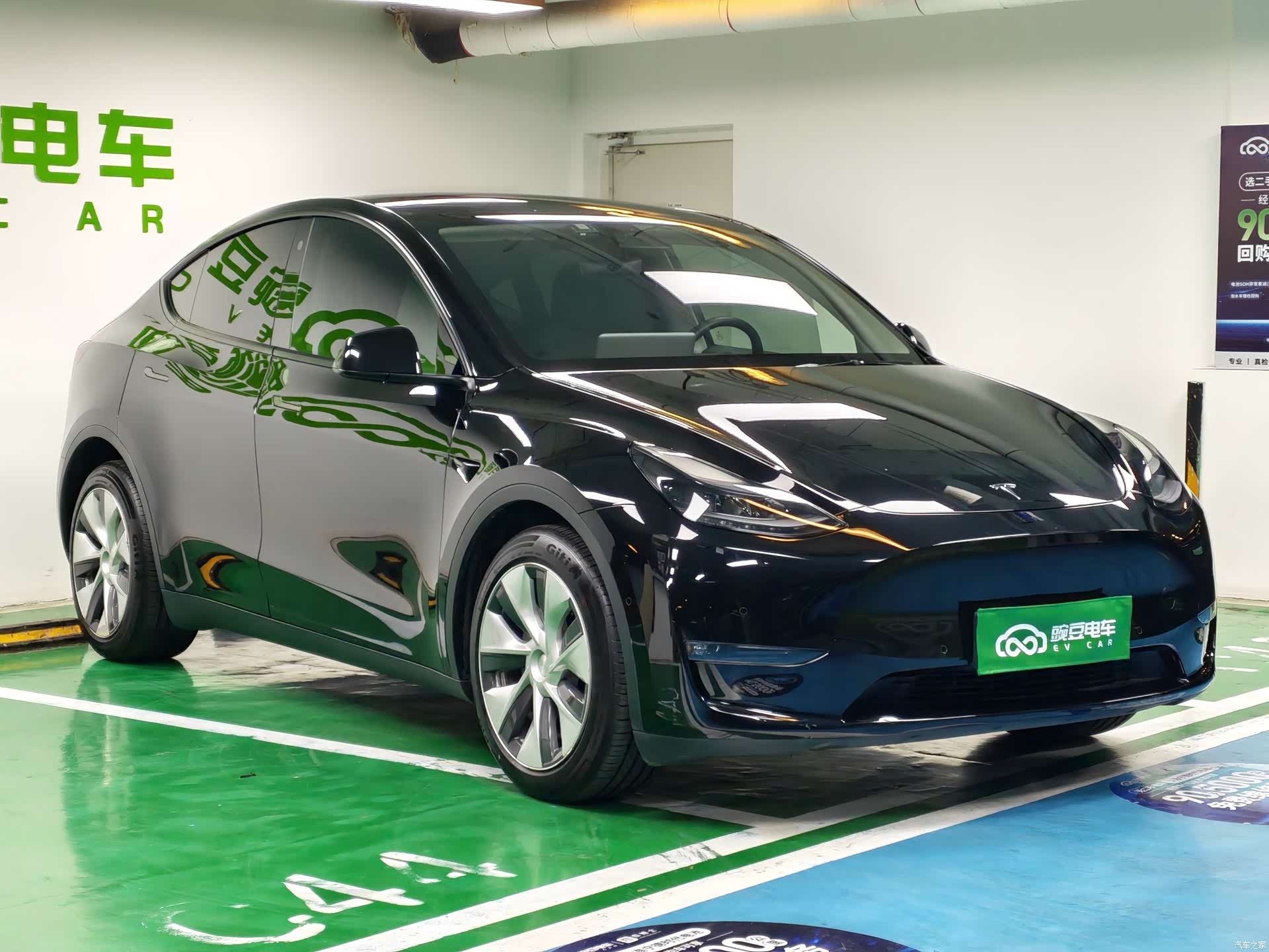 Tesla Model Y, 2021 все фото
