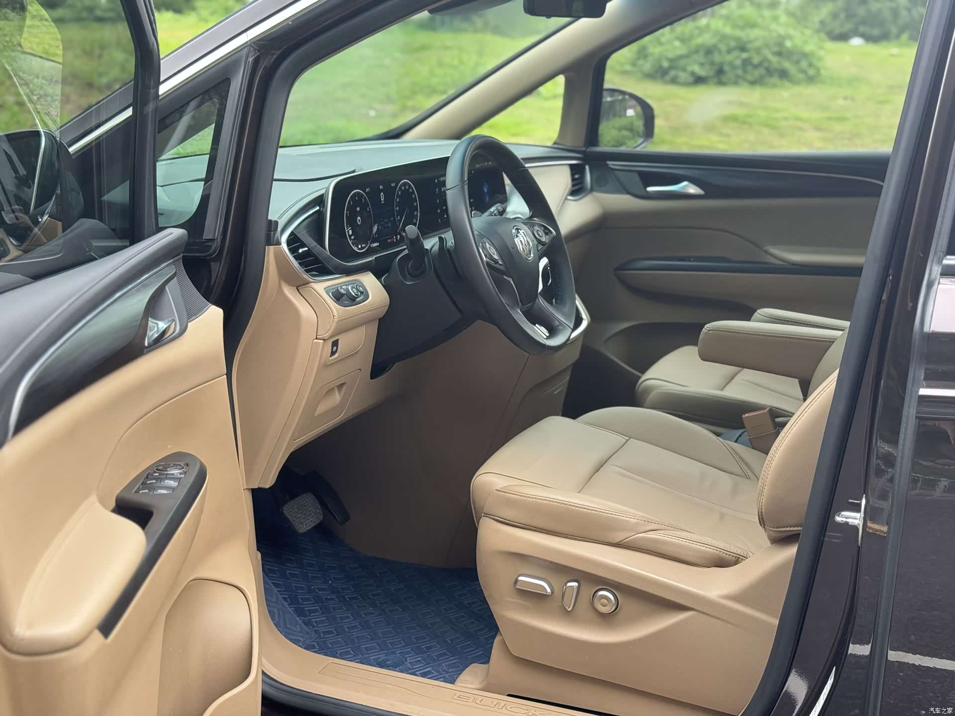 Buick GL8, 2021 все фото