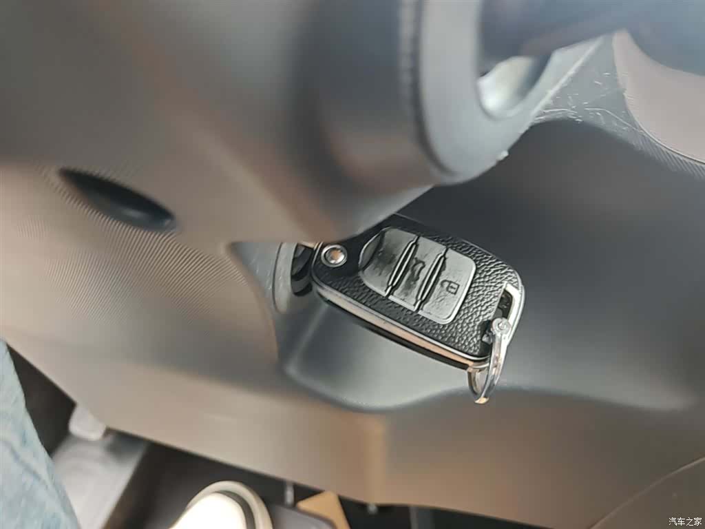 Wuling E200, 2020 9