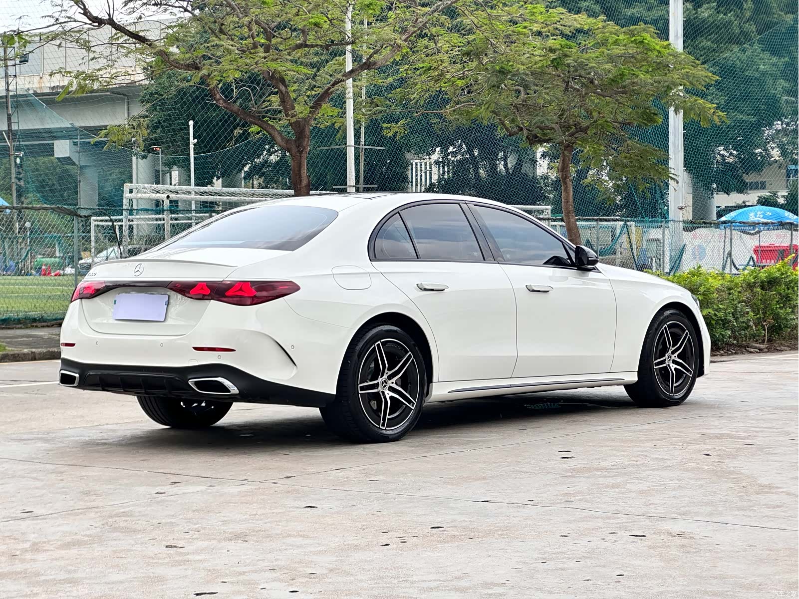 Mercedes-Benz E-Class, 2024 4