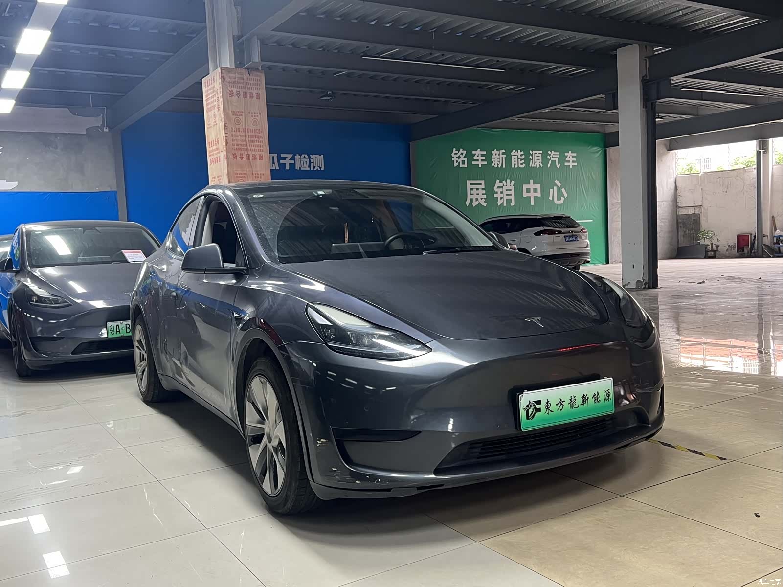 Tesla Model Y, 2023 2