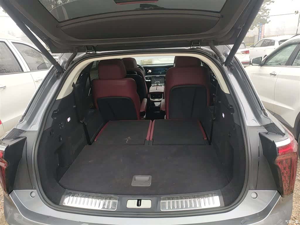 Hongqi E-HS9, 2023 9