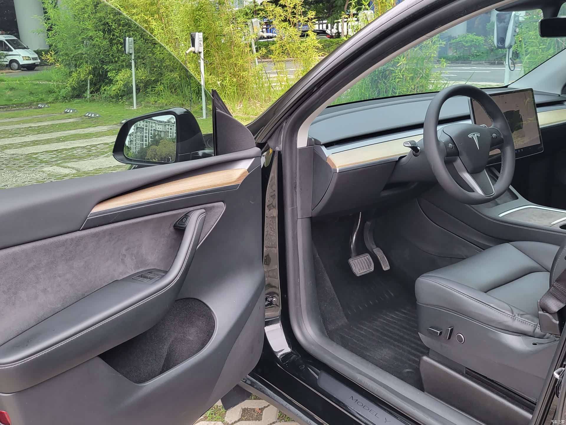 Tesla Model Y, 2023 8