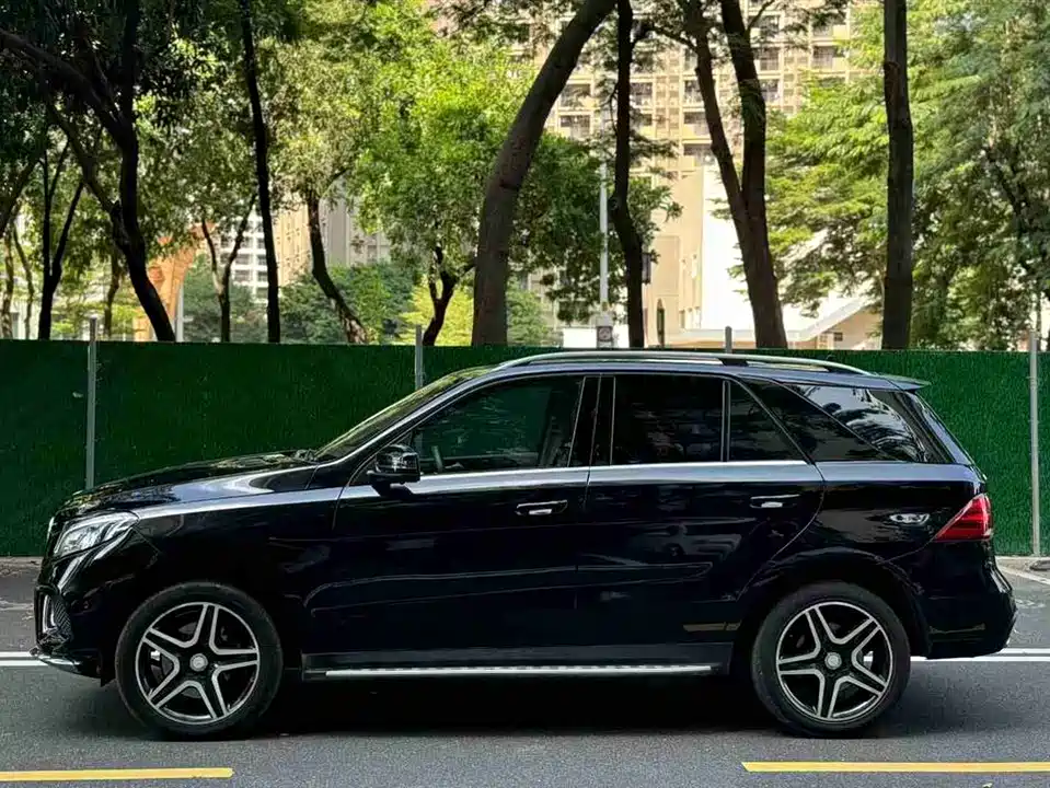 Mercedes-Benz M class