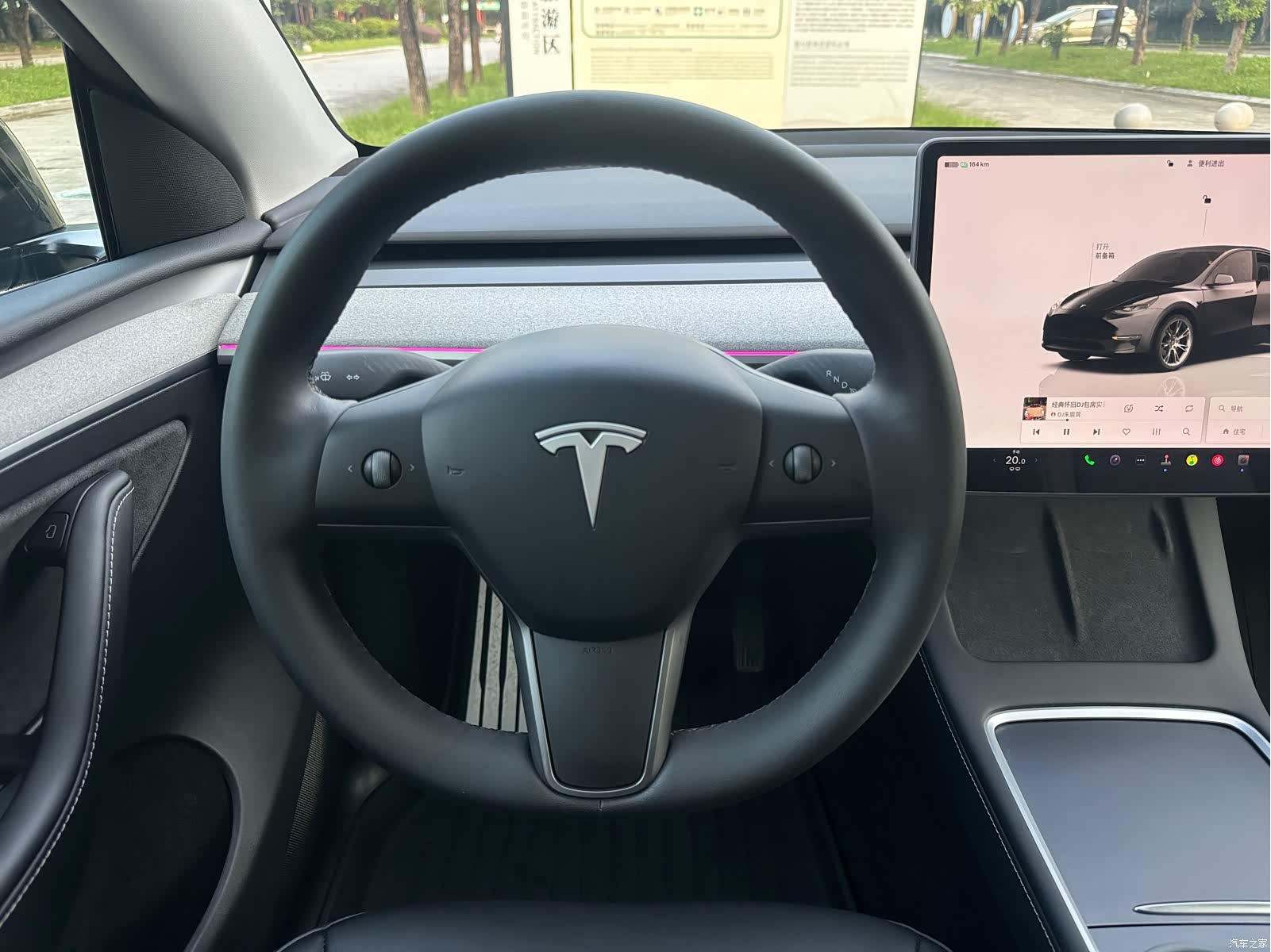 Tesla Model Y, 2024 15