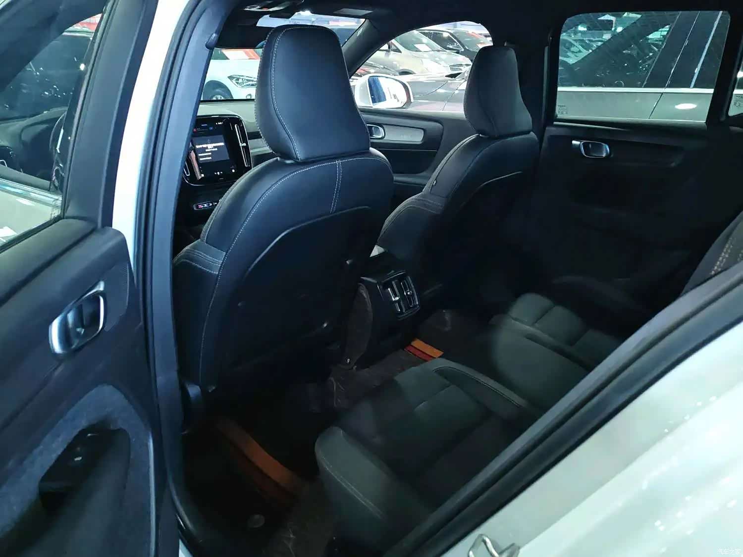 Volvo XC40, 2022 8