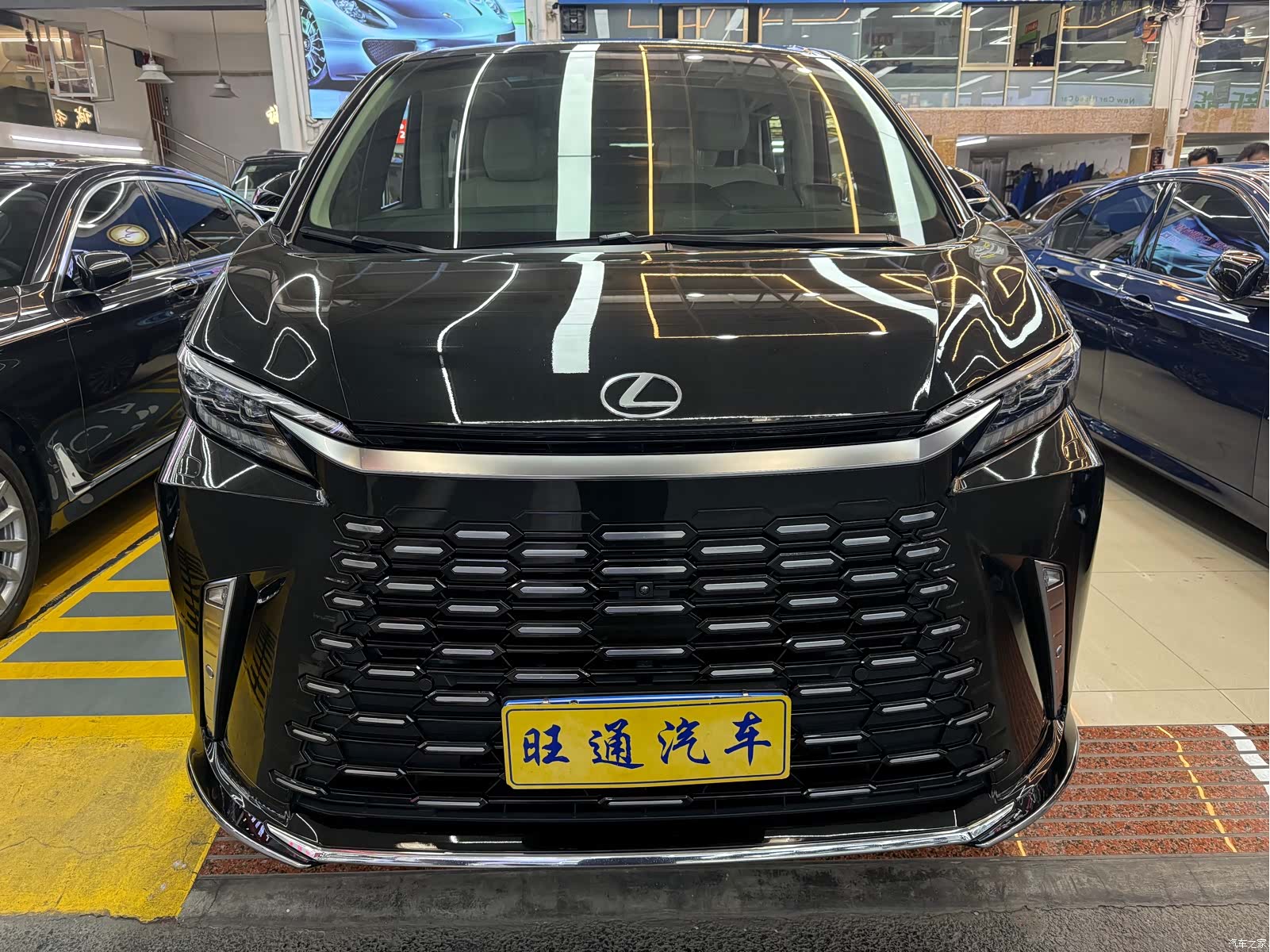 Lexus LM, 2024 2