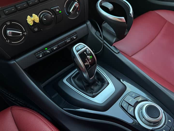 BMW X1 2015 sDrive18i shi shang jin ji ban