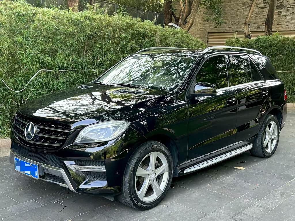 Mercedes-Benz M