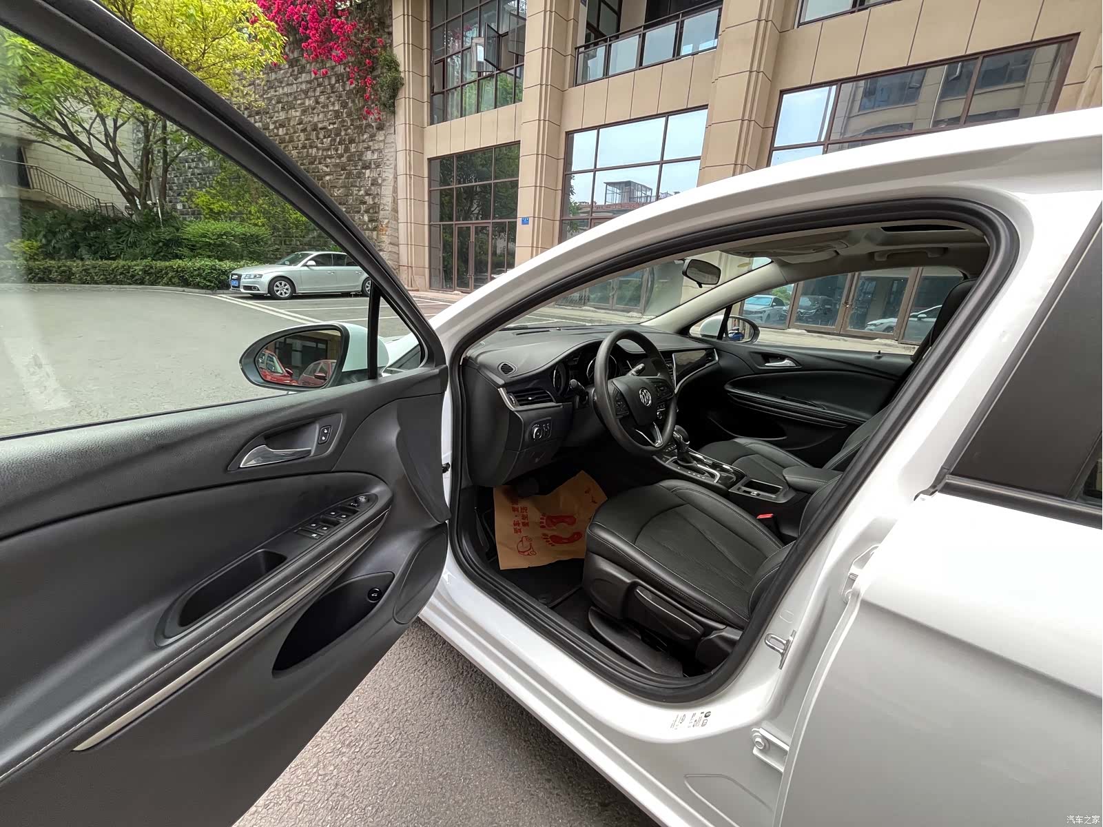 Buick Verano, 2020 9