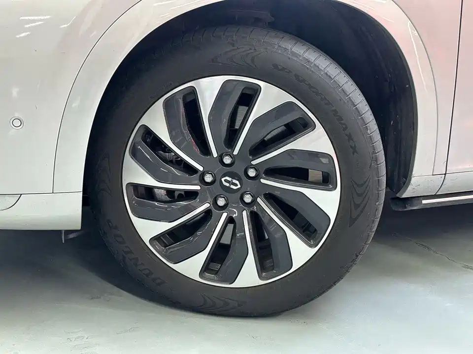 AITO Ask the world M7