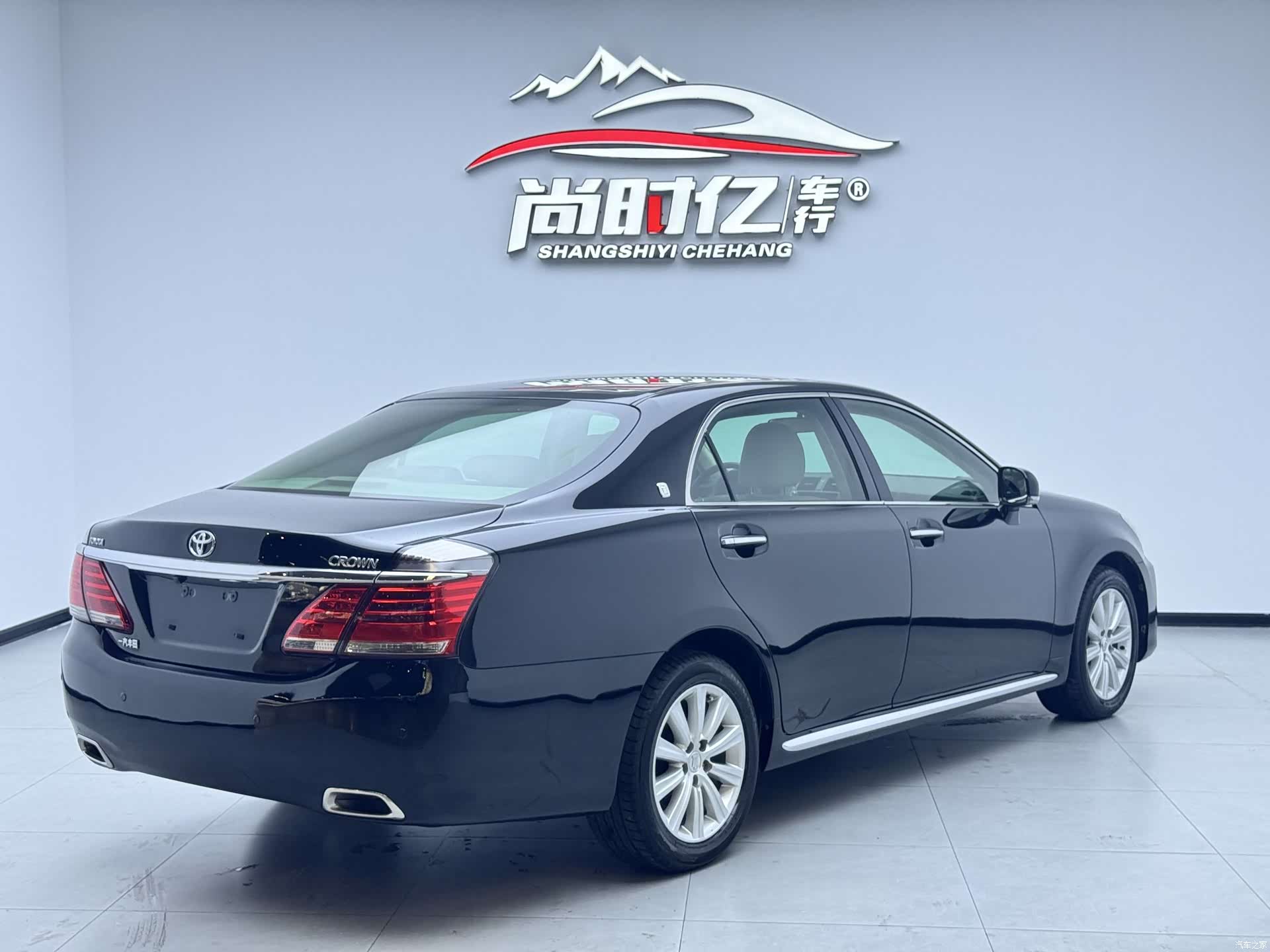 Toyota Crown, 2012 8