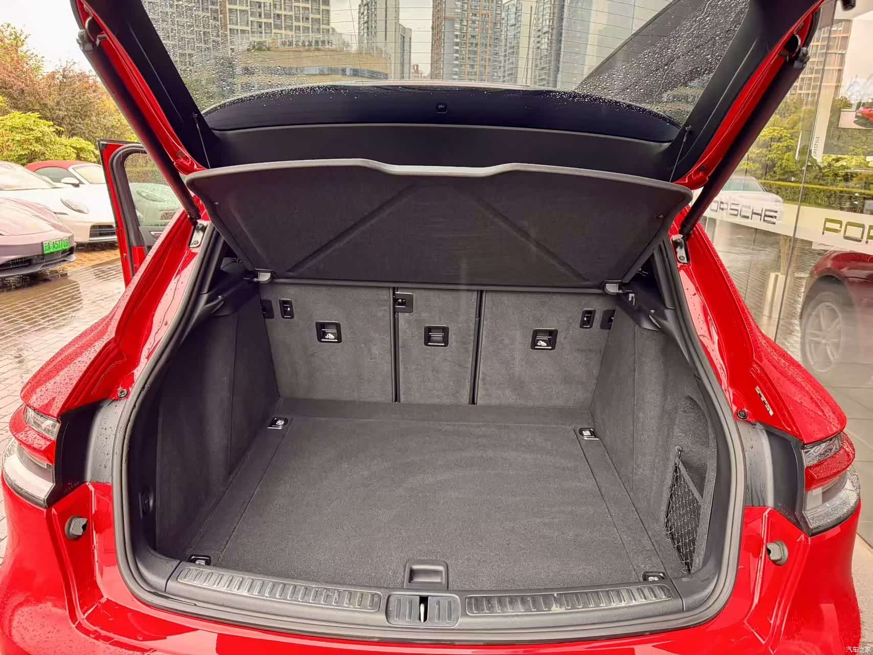 Porsche Macan, 2024 11