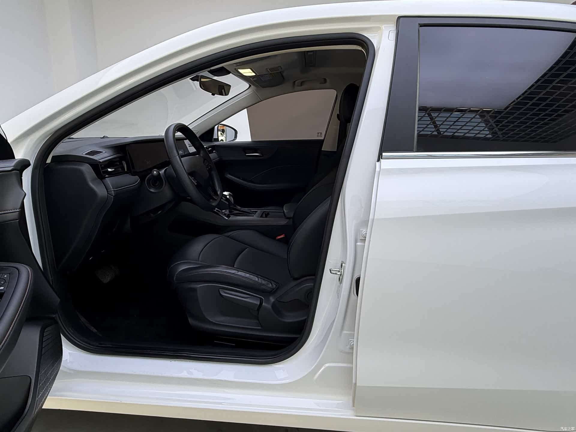 Roewe i5, 2024 12