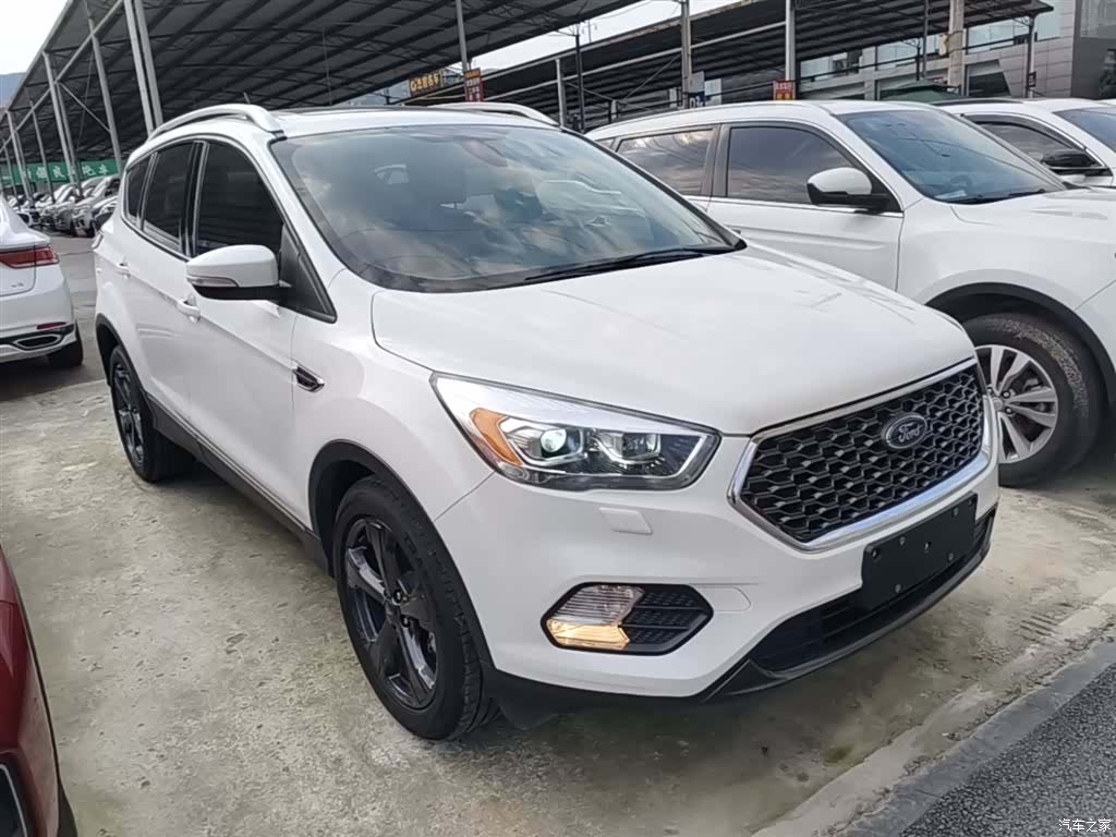 Ford Kuga, 2019 4