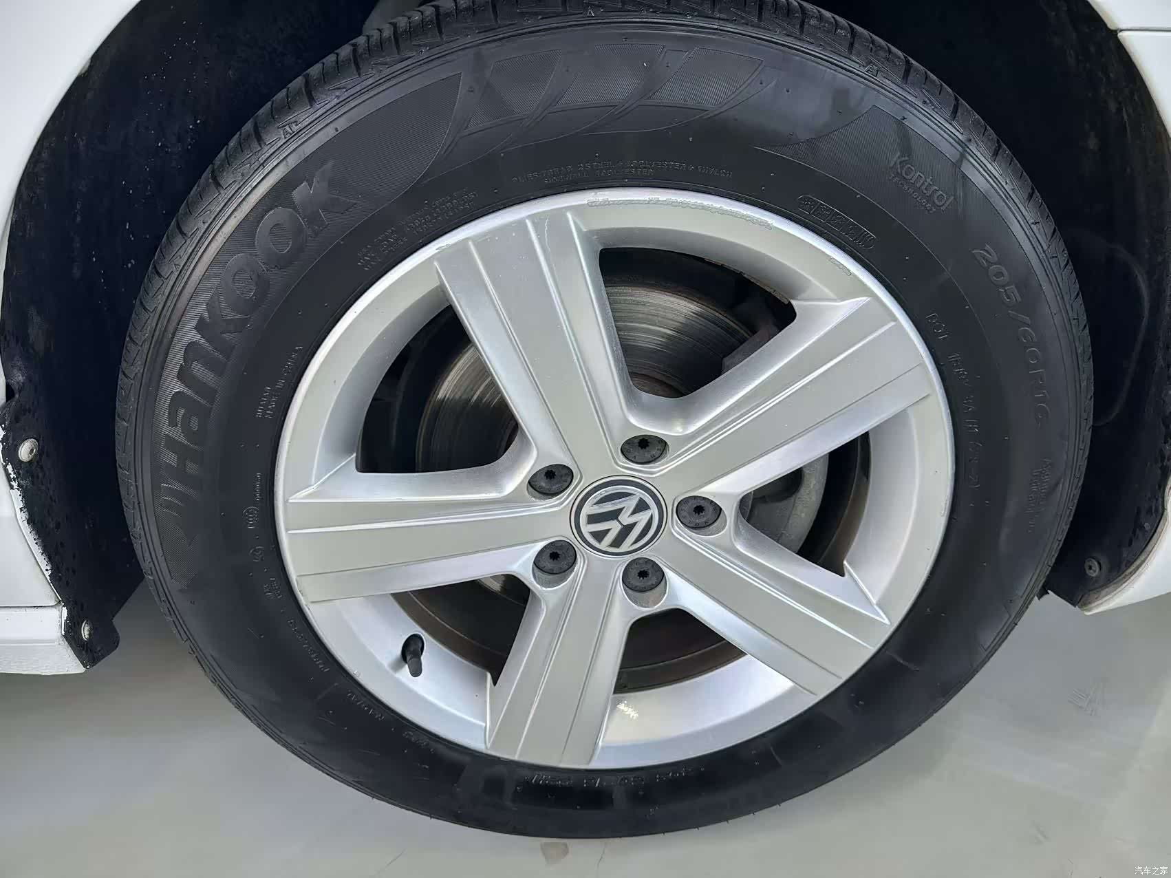 Volkswagen Lamando, 2017 13