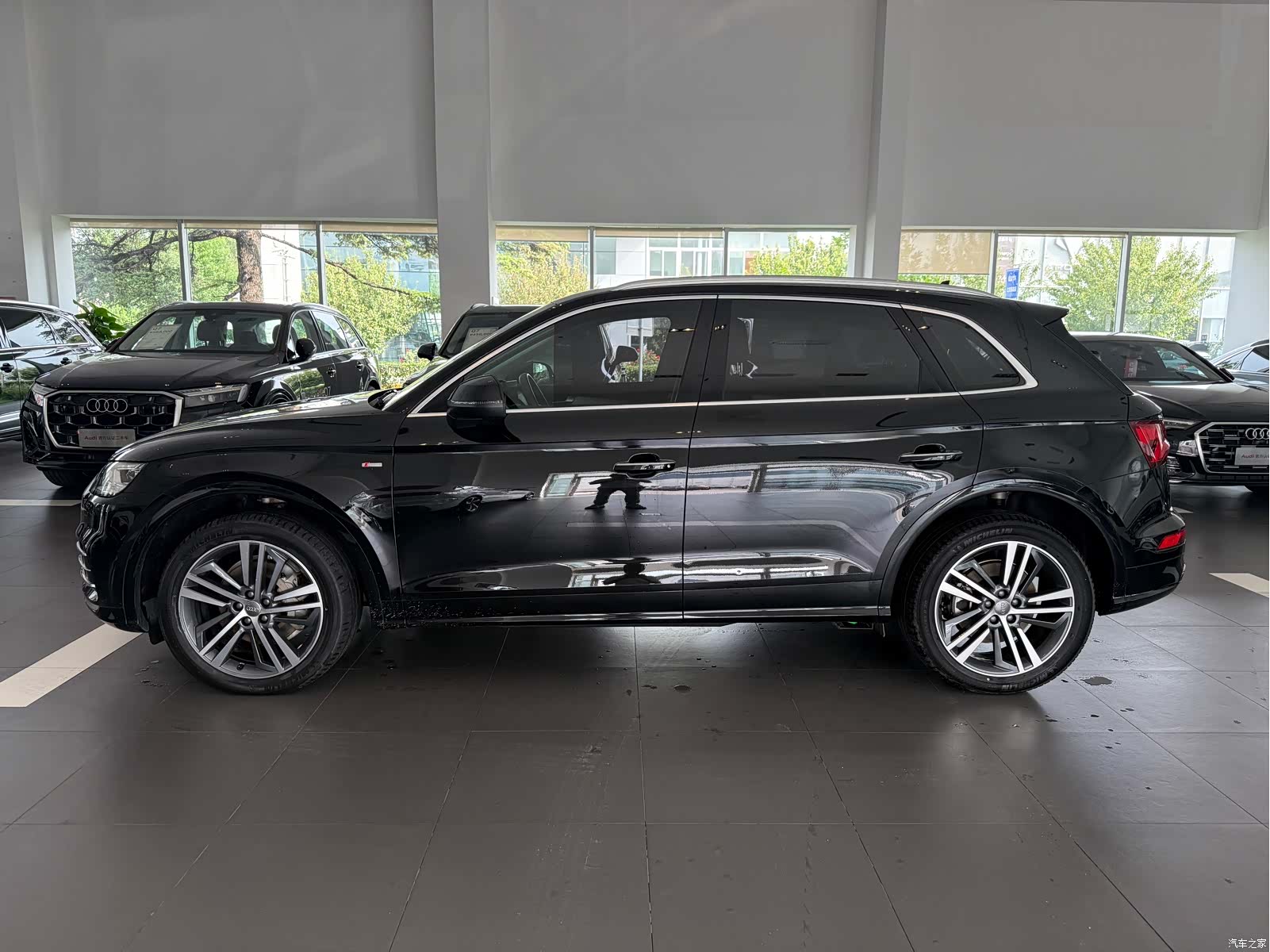 Audi Q5L, 2020 3