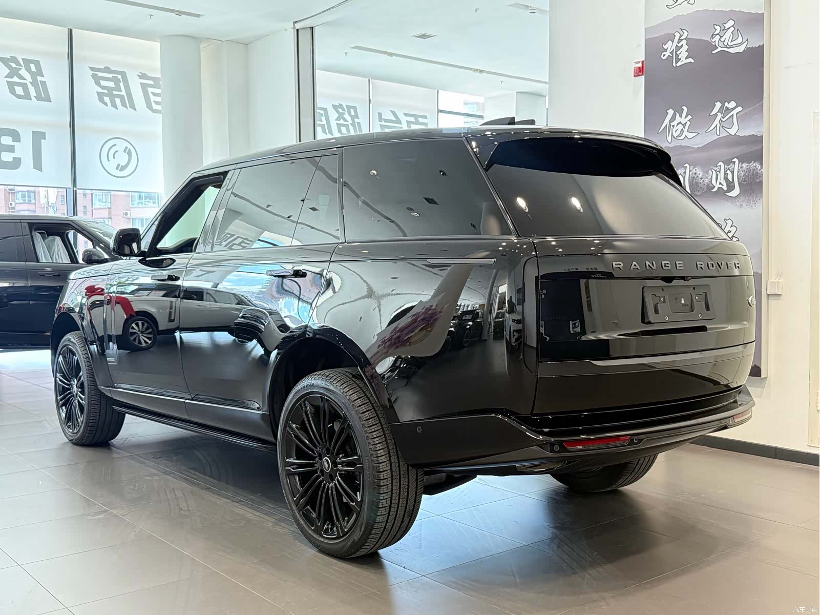 Land Rover Range Rover, 2024 25