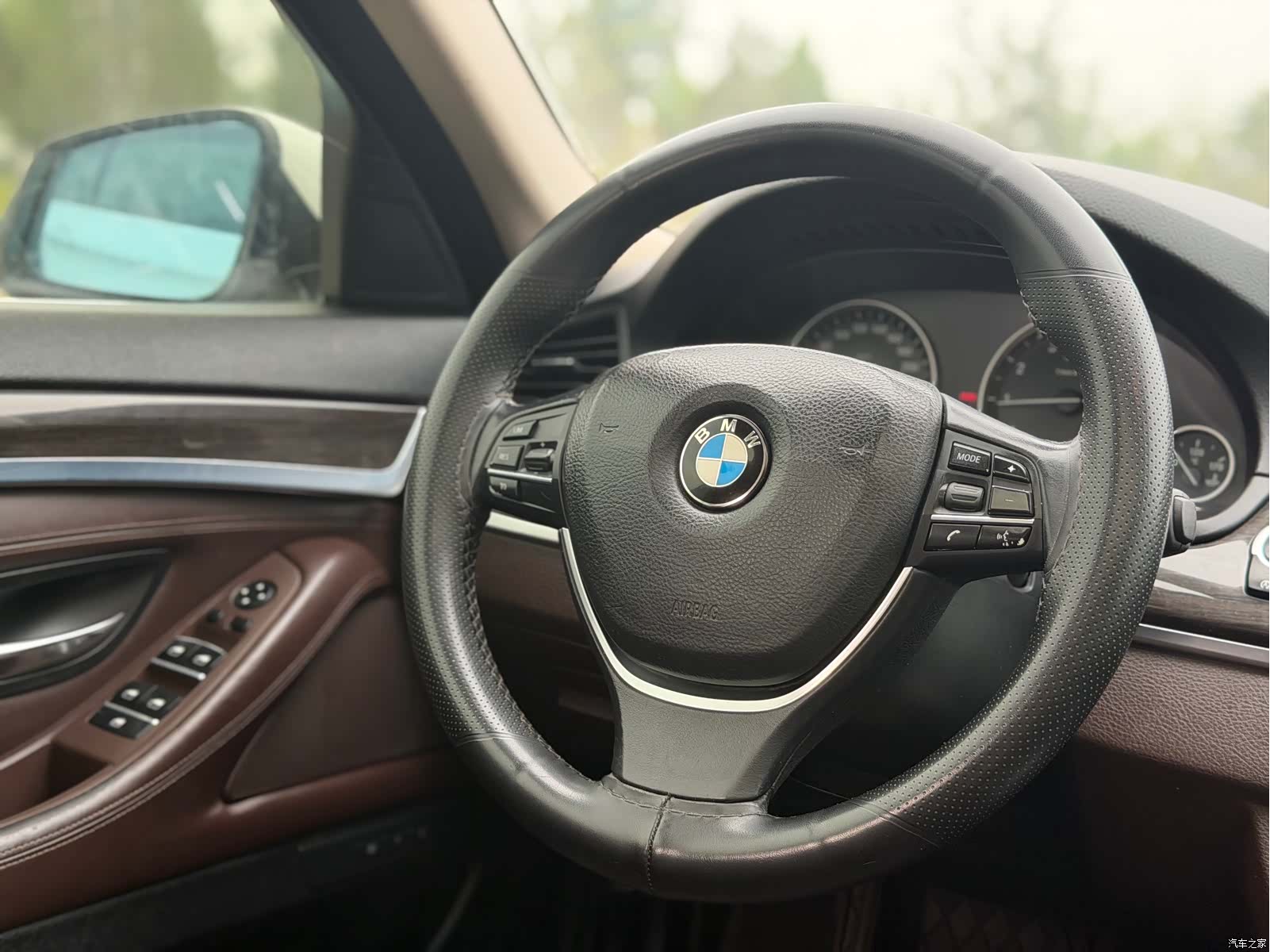 BMW 5 Series, 2015 11