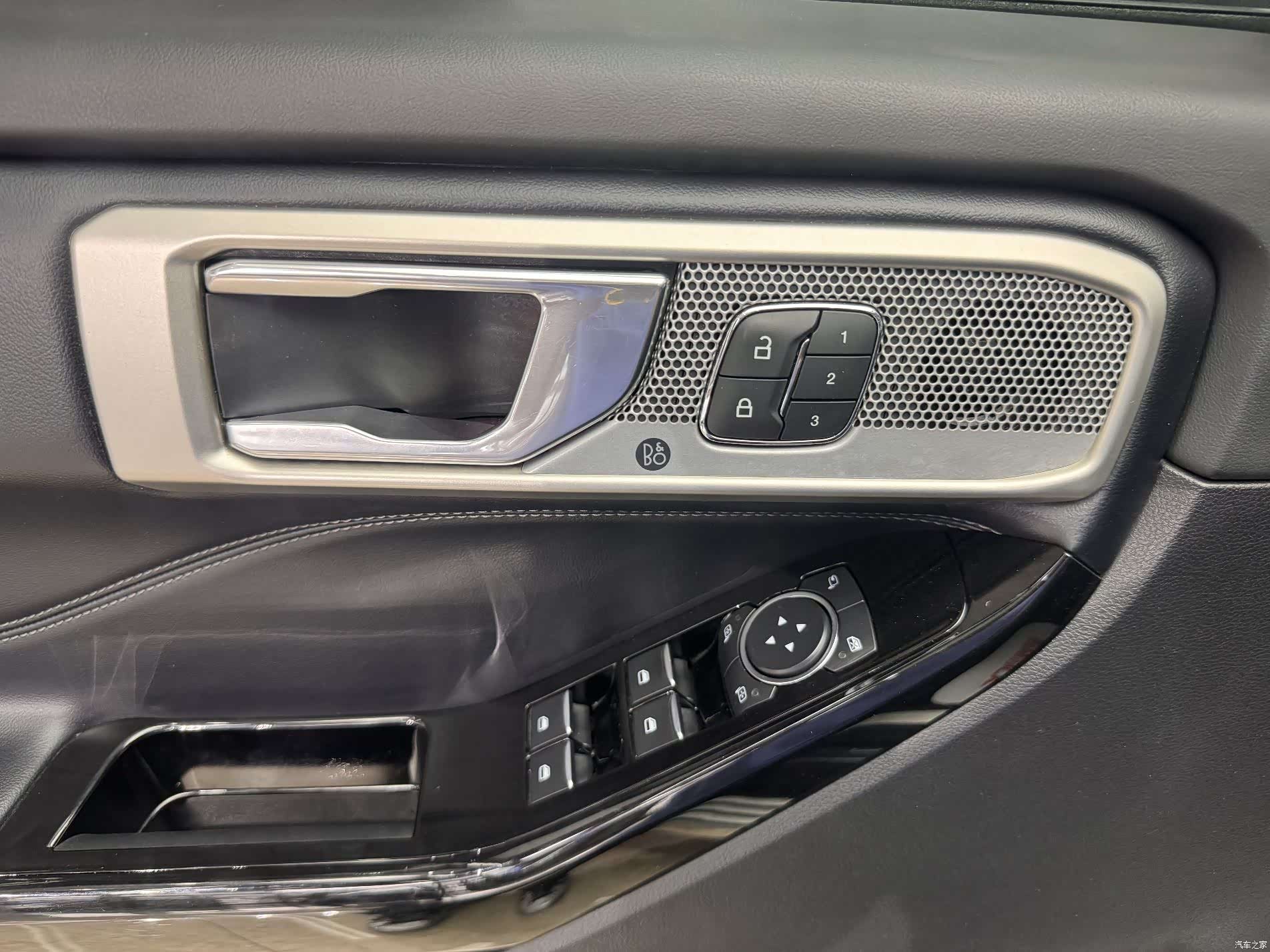 Ford Explorer, 2021 14