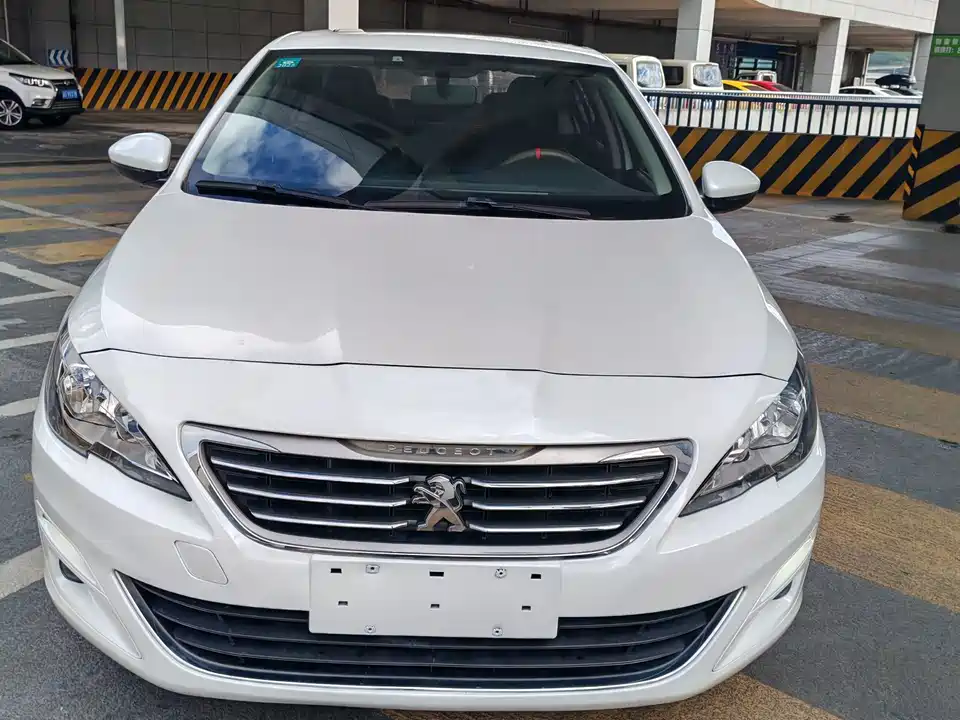 Peugeot 408