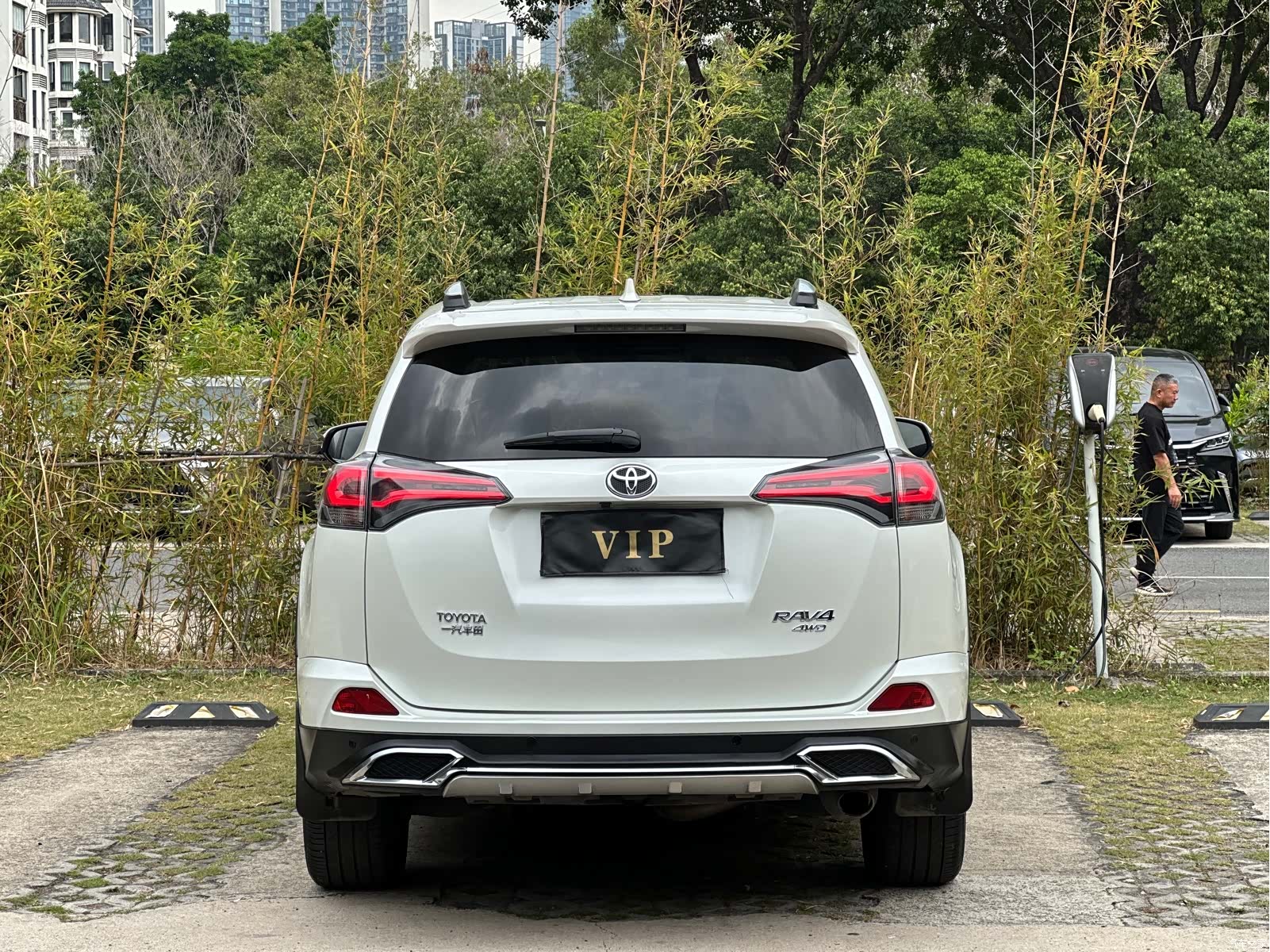 Toyota RAV4, 2017 11