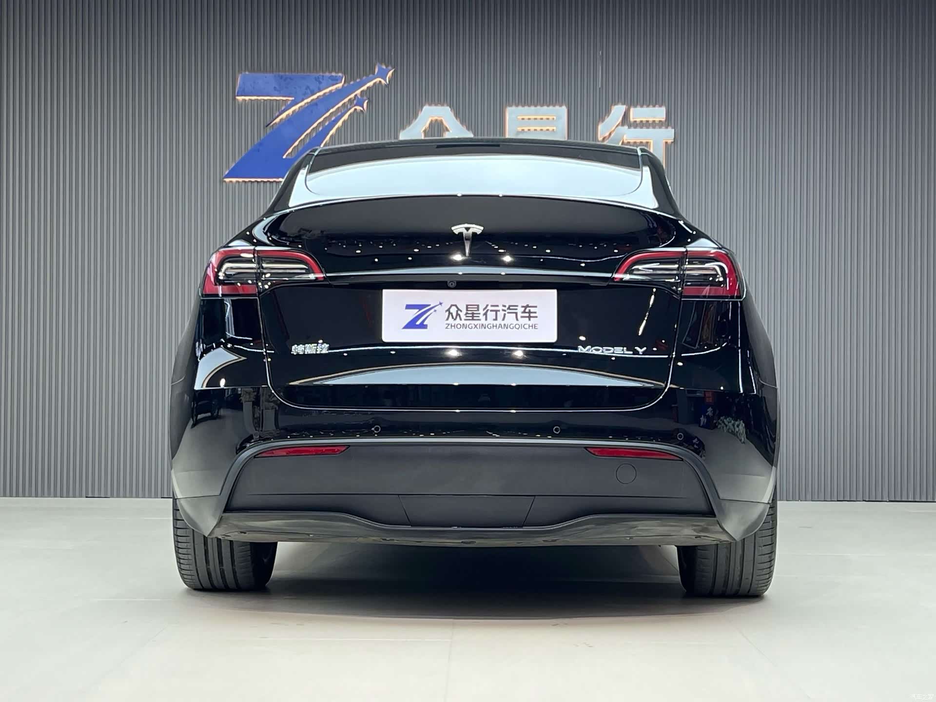 Tesla Model Y, 2022 3
