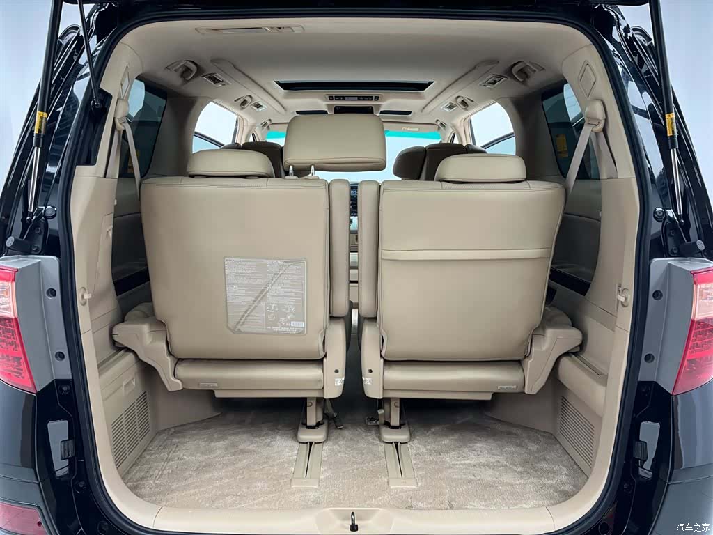 Toyota Alphard, 2011 19