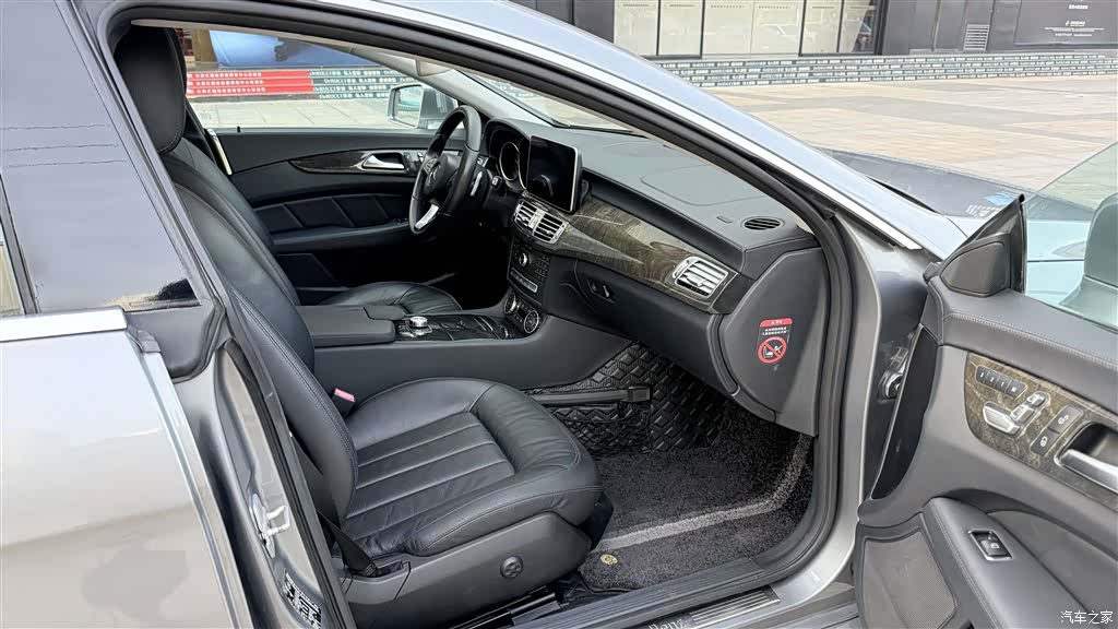 Mercedes-Benz CLS, 2015 17